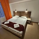 Hotel Mirage Family *